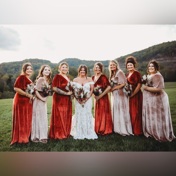 Allure Couture Bridal Gown - Picture 5 of 6